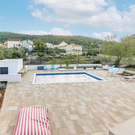 Modern Holiday In With Private Pool Tatil Evi Bilice