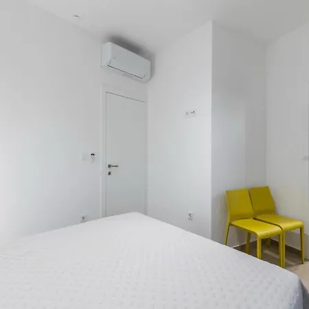 Modern Holiday In With Private Pool * Bilice