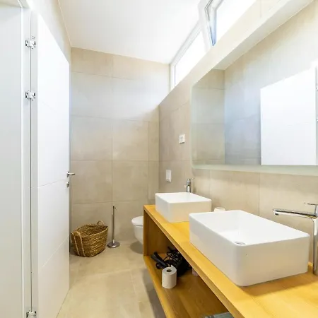 Modern Holiday In With Private Pool Bilice