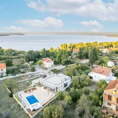Tatil Evi Modern Holiday In With Private Pool *